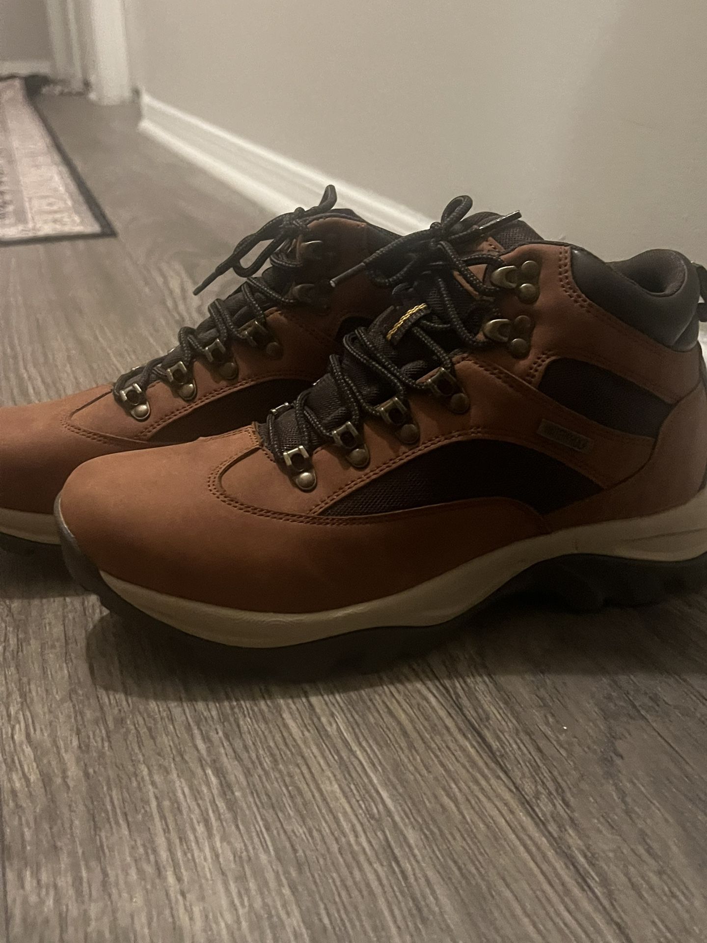 NEW CC-Los Menβs Waterproof Hiking Boots Size 43 β Lightweight, Anti-Slip