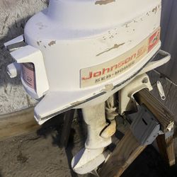 Johnson 5 1/2 Outboard Motor 