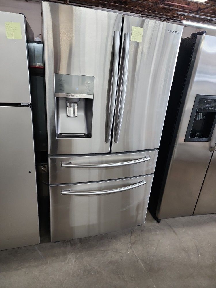 Samsung 4door Stainless Counter Depth French Door Fridge With Warranty 36in Wide 69in Tall 28in Deep Over All