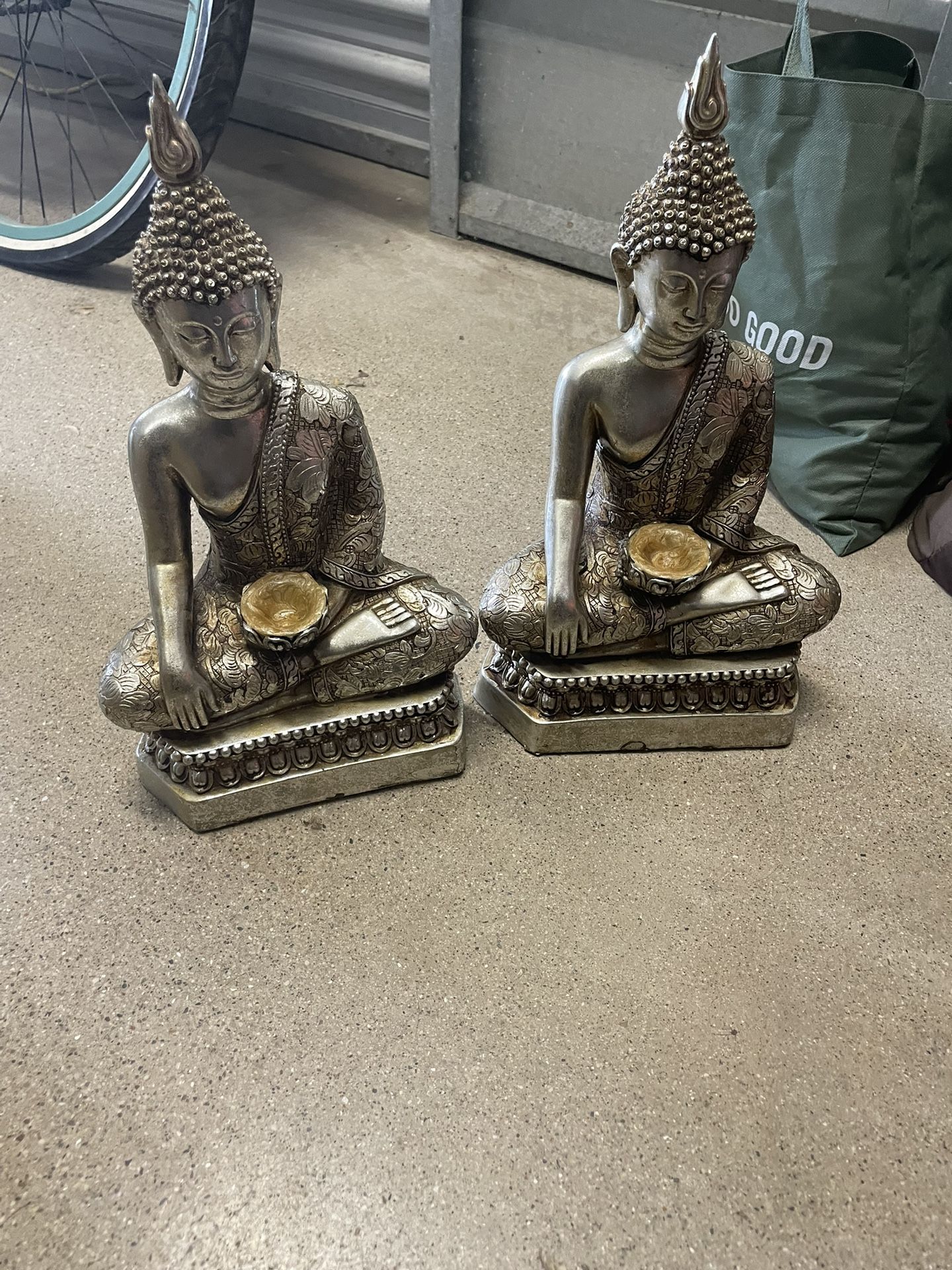 Statues Appr 1ft High