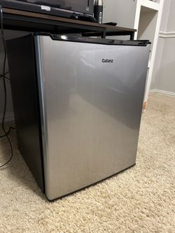 Galanz Mini Fridge
