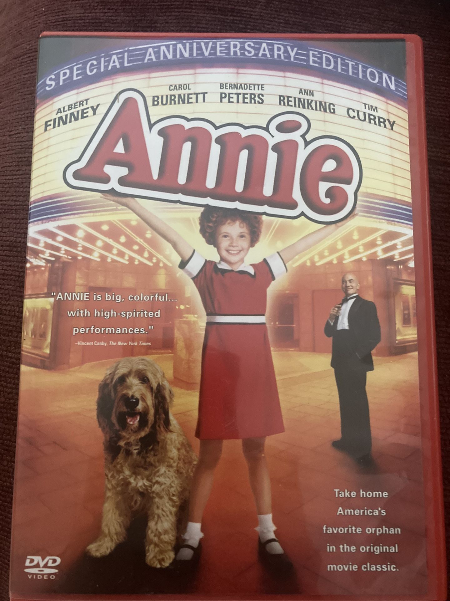 Annie DVD, 2003, Starring Carol Burnett, Tim Curry And Bernadette Peters