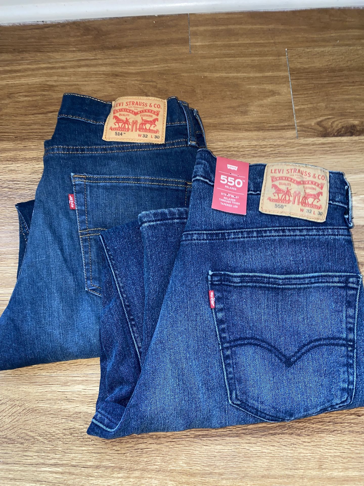 Lot of 2 Men’s Levi’s Jeans 32x30 514, 550