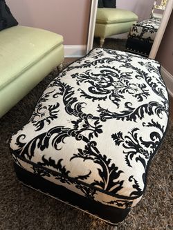 Lane Venture Raymond Waiters Ottoman  (Longwood - Markham Woods Corridor)