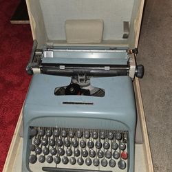 Olivetti Underwood Typewriter
