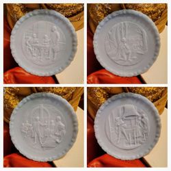 Set of 4 Fenton Bicentennial Commemorative Plates (5 pictures posted)