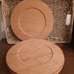Wooden plate coasters and a large tray
