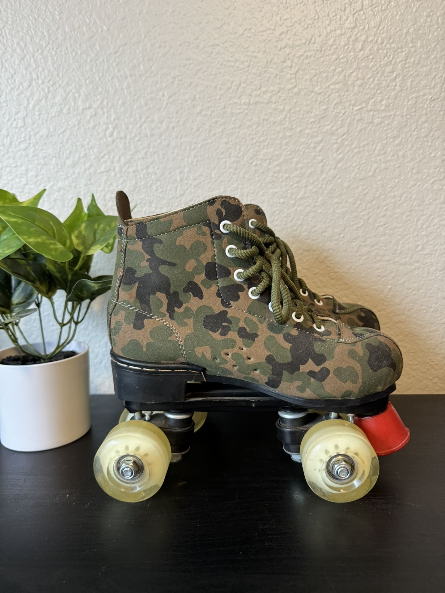 Camo Roller skates 