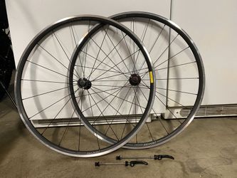 Axis sport 700c wheels cheap