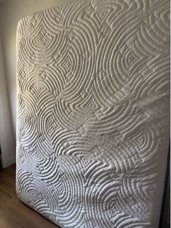 Queen Memory Foam Mattress