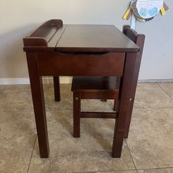 Melissa and Doug Wooden Desk (kids)