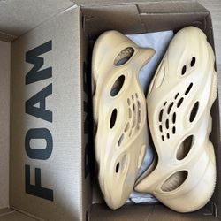 YEEZY Foam runner Sulfer Size 12