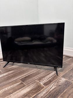 32” Roku tv onn brand