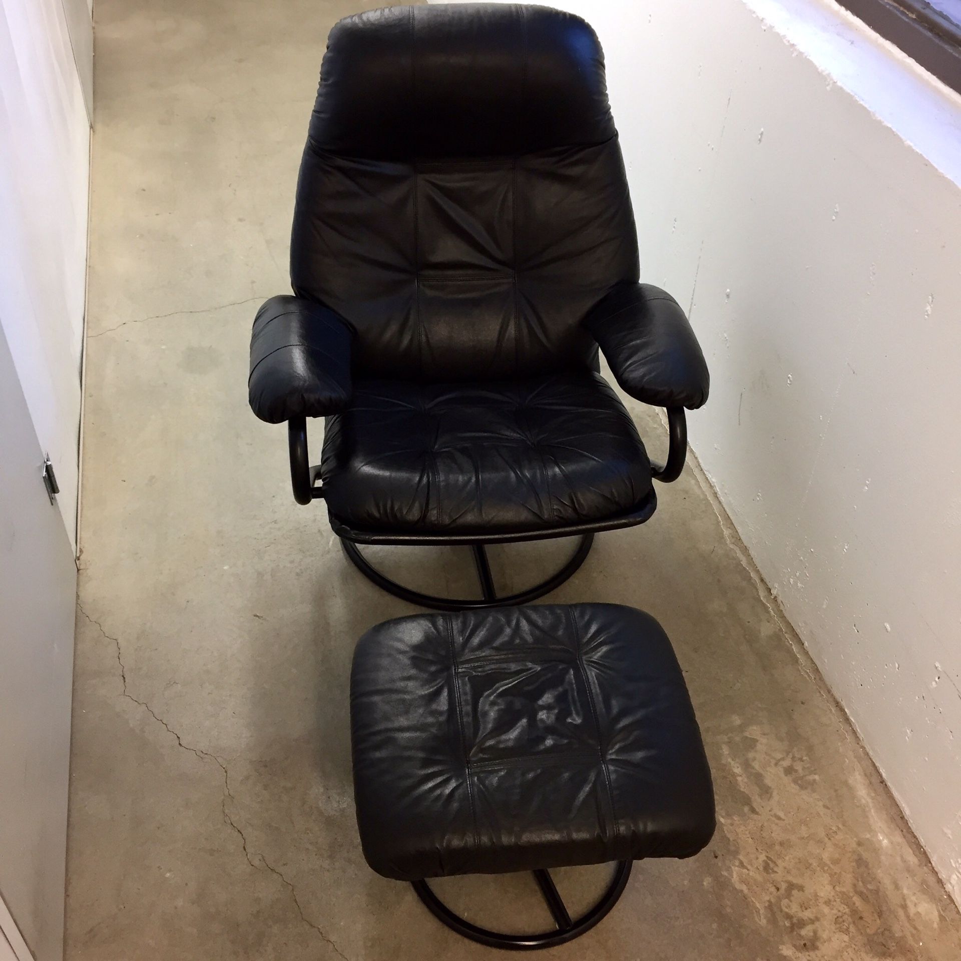 Mid-Century Modern Chairworks Recliner