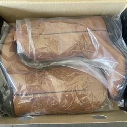 New cowboy boots size 6