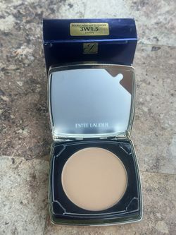 Estée Lauder Foundation 