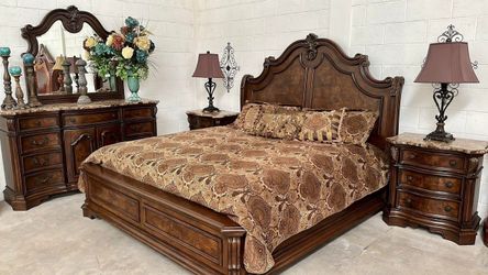 Beautiful king bedroom set