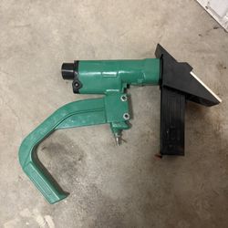 Grizzly Shop Fox W1784 Professional Flooring Stapler.  