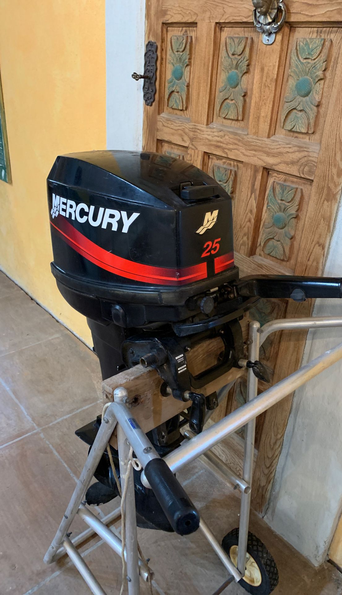 Mercury 25 hp outboard motor $1200