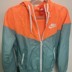 Nike Windbreaker Has 