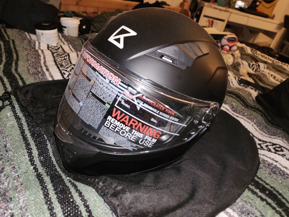 Motorcycle Helmet (Brand New, Perfect Condition)