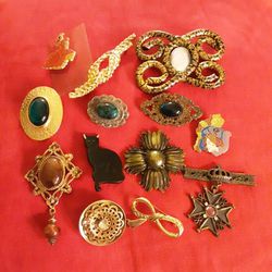 13 Vintage Pins/ Brooches 