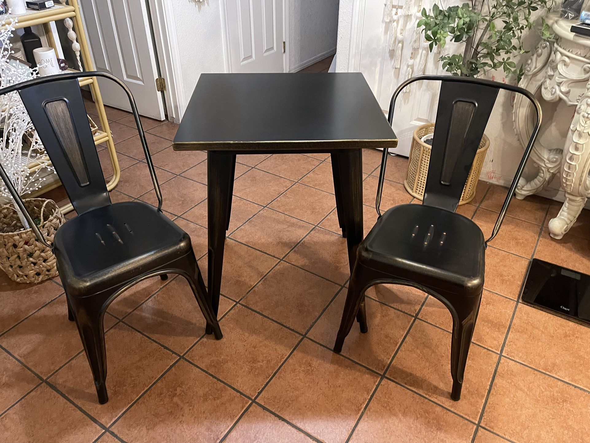 Metal Table With 2 Chairs 