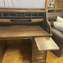Vintage Rare S Curve Roll Top Desk, Great Condition Antique Tiger Oak Single Drawer Bank Solid Wood paneled Sides $500 Ridgefield 