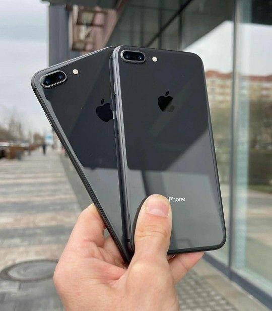 iPhone 8 plus 64GB Unlocked 