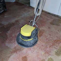 Tornado Floor Machine