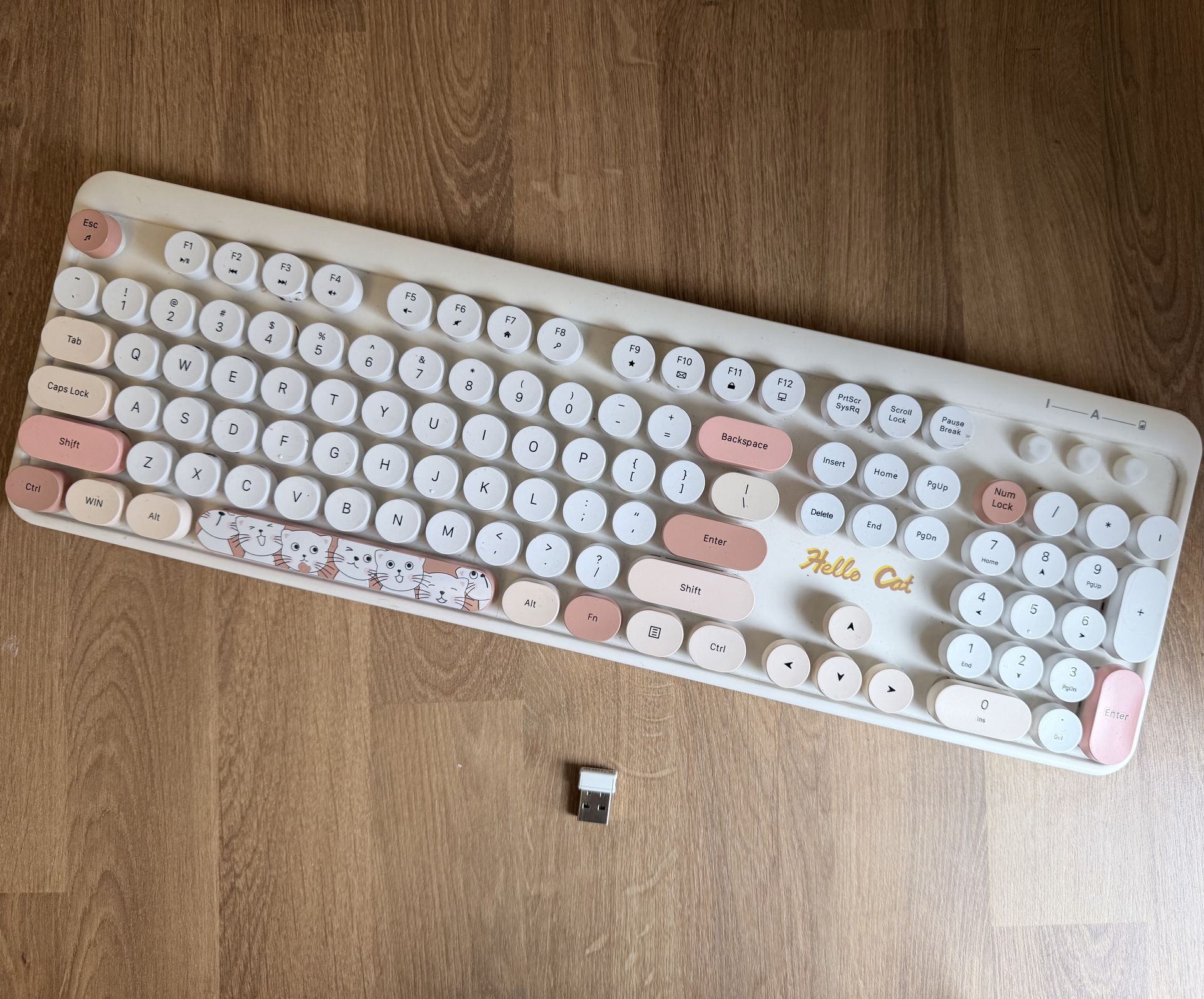 2.4G Hello Cat Full Sized Wireless Keyboard