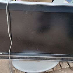 40" Sony Bravia Tv $40