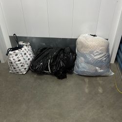 Women & Mens Clothes 