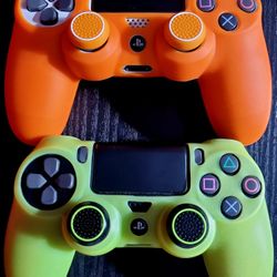 Custom PS4 Controllers 