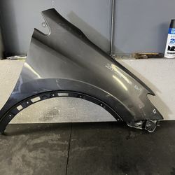 2013-2014-2015-2016-2017-2018 TOYOTA RAV4 RIGHT FENDER OEM USED