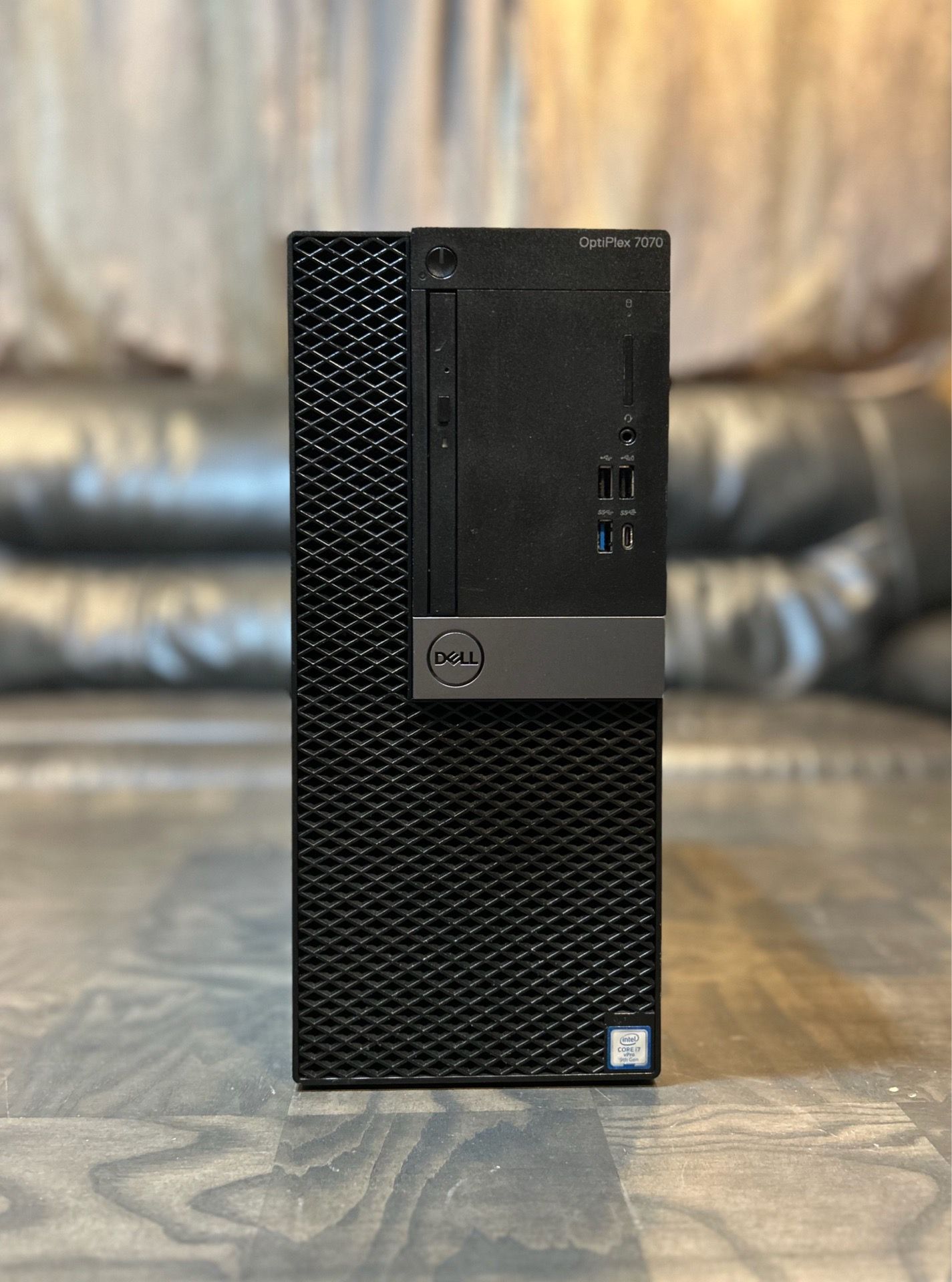 DELL Optiplex 7070 Core i7 9th gen 16GB RAM 512GB SSD Windows 11 4 monitors support desktop computer