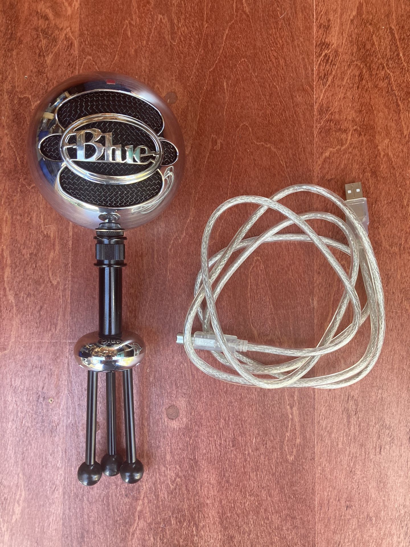 BLUE SNOWBALL USB MICROPHONE