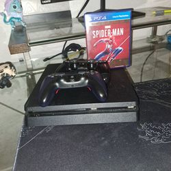 Ps4 With 2 Controller's And Spiderman Game