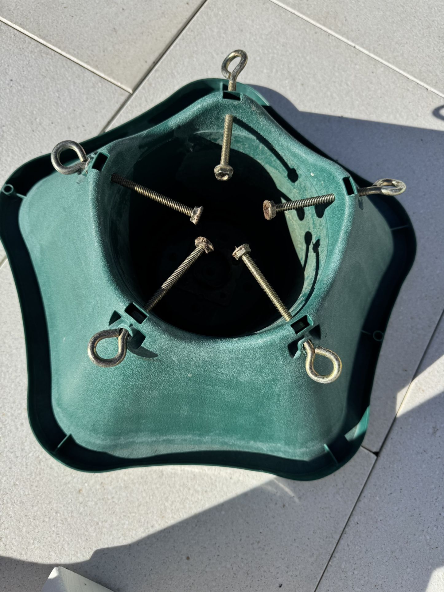 Christmas Tree stand.If it’s posted it’s available. Only msg for pick up