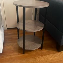 End Round Table With 3-Tier Shelves