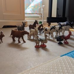 Sturdy Farm Animal Figurines (Parents And Baby Animals)