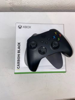 Carbon Black Xbox One wireless controller