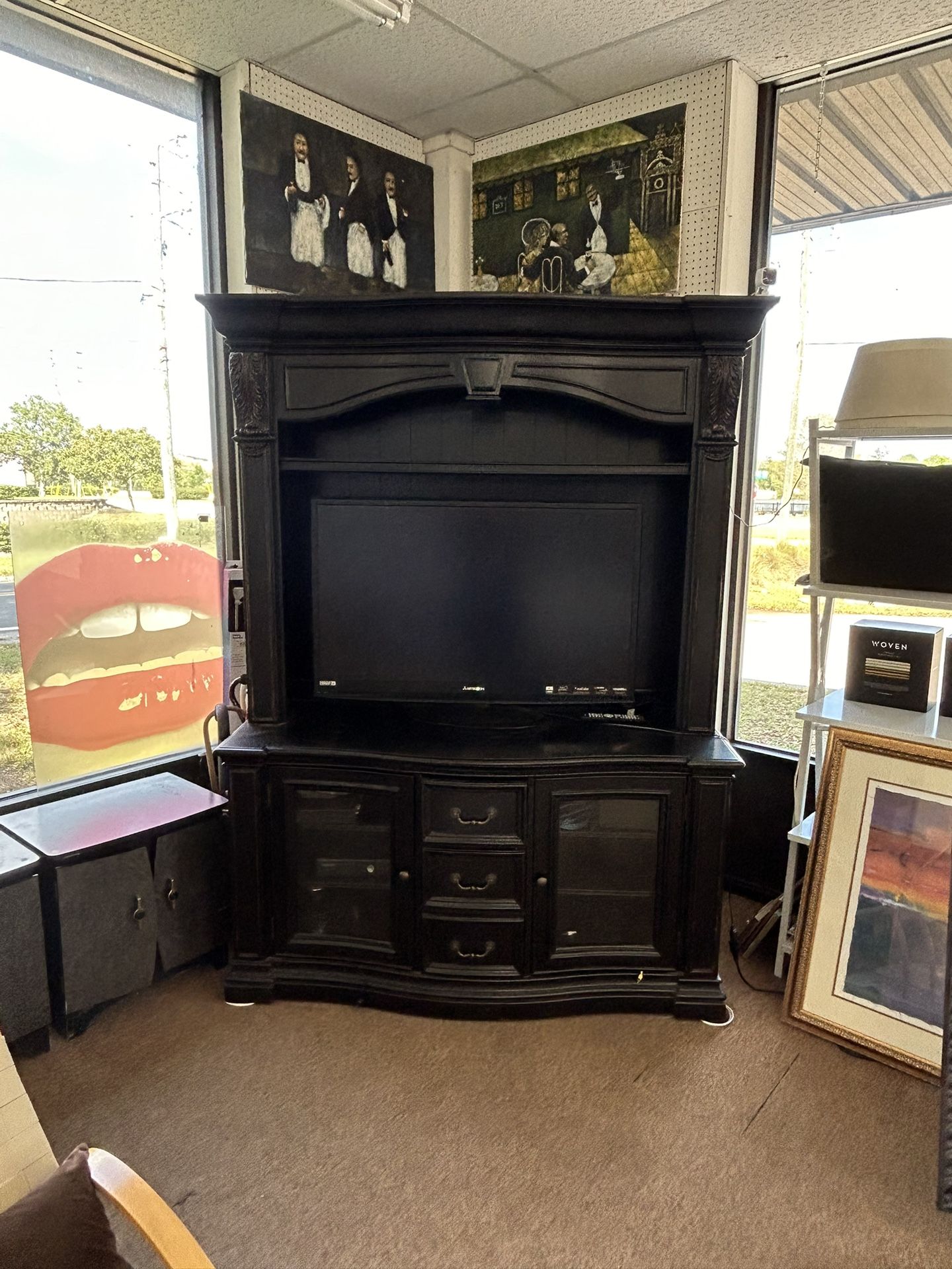 Entertainment Center For Sale! With A Couple Of Gift!