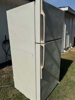 Used refrigerator but working