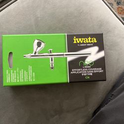 IWata Gravity Feed Airbrush gun Brand New