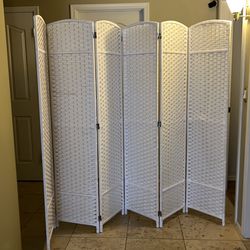 6 panel room divider - white