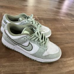 Nike Dunk Low SE Honeydew 