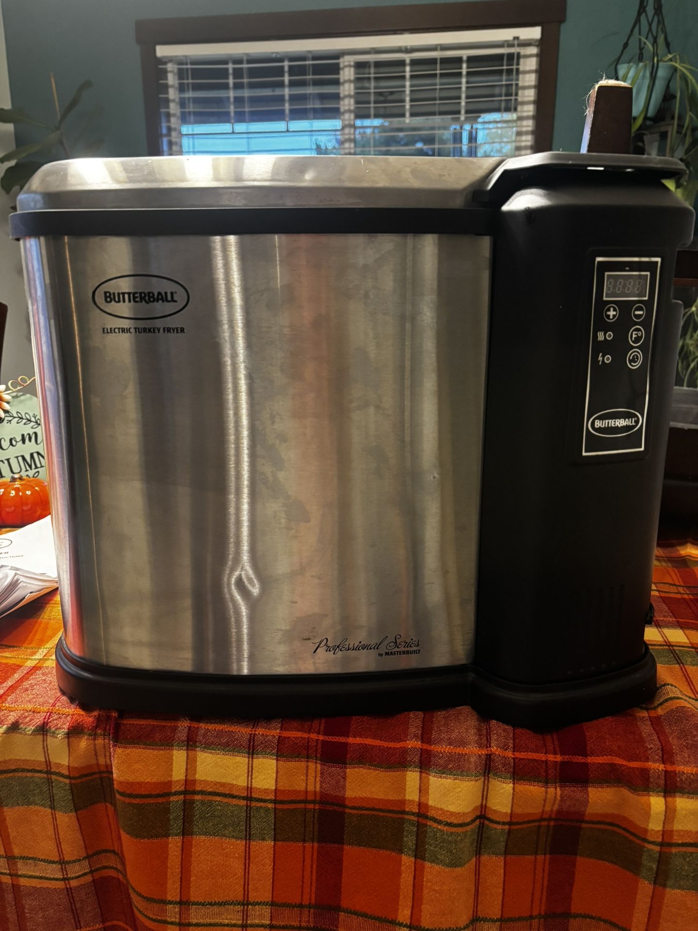 BUTTERBALL ELECTRIC TURKEY FRYER PROFESSIONAL SERIES
