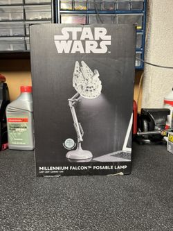 Millennium Falcon Posable Lamp