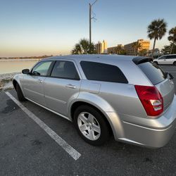 2005 Dodge Magnum
